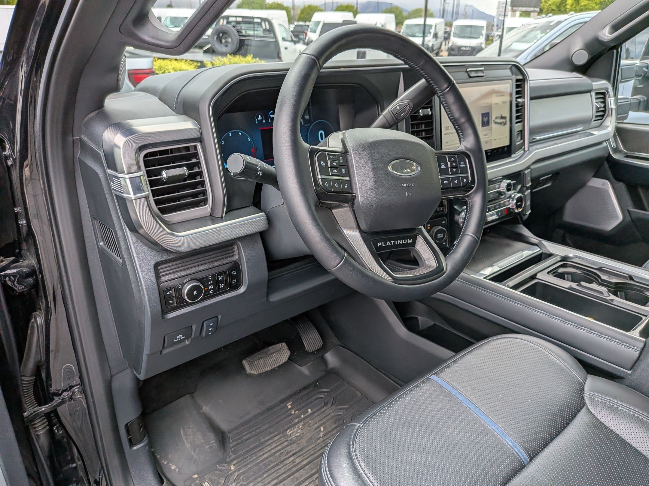 Certified 2025 Ford F350 Platinum AWD/4WD image 18