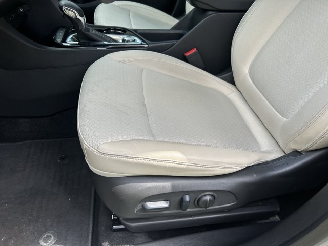 Used 2023 Buick Encore GX Preferred w/ Cold Weather Comfort Package FWD image 20