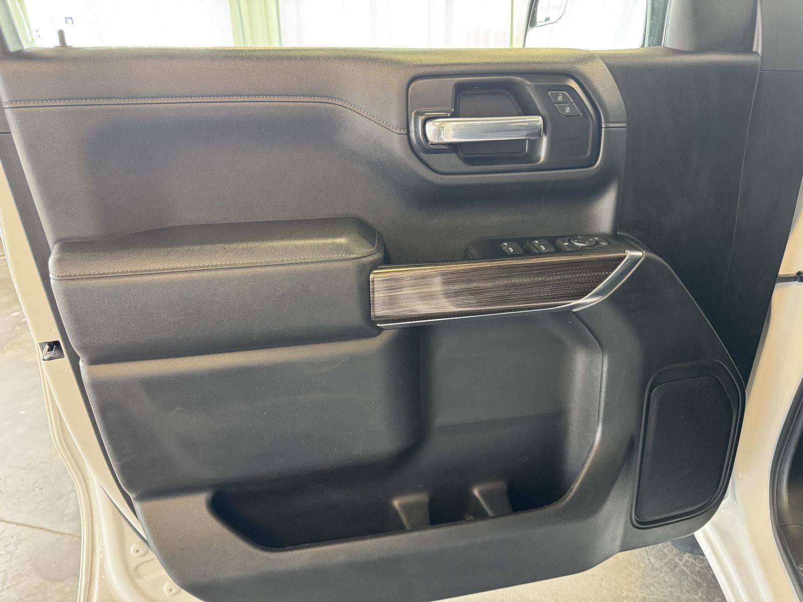 Used 2021 Chevrolet Silverado 1500 LT image 18