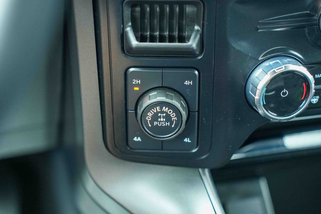 Certified 2024 Ford F150 Lariat AWD/4WD image 36