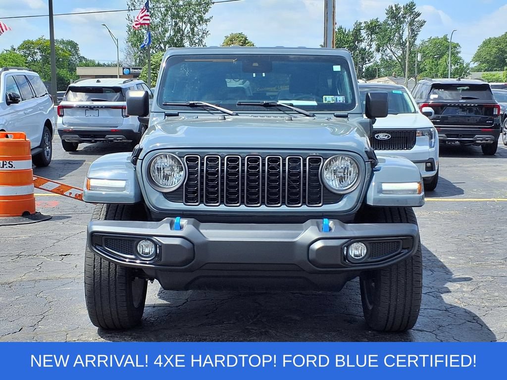 Used 2024 Jeep Wrangler Unlimited w/ Convenience Group AWD/4WD image 23