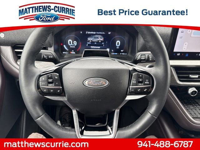 Certified 2025 Ford Explorer Platinum image 18