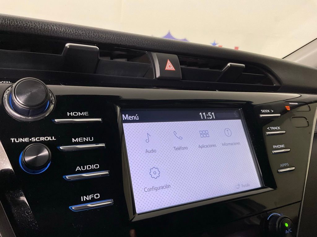 Used 2018 Toyota Camry SE image 21