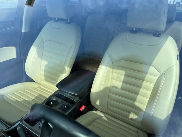 Certified 2024 Ford Edge SEL w/ Convenience Package AWD/4WD image 3