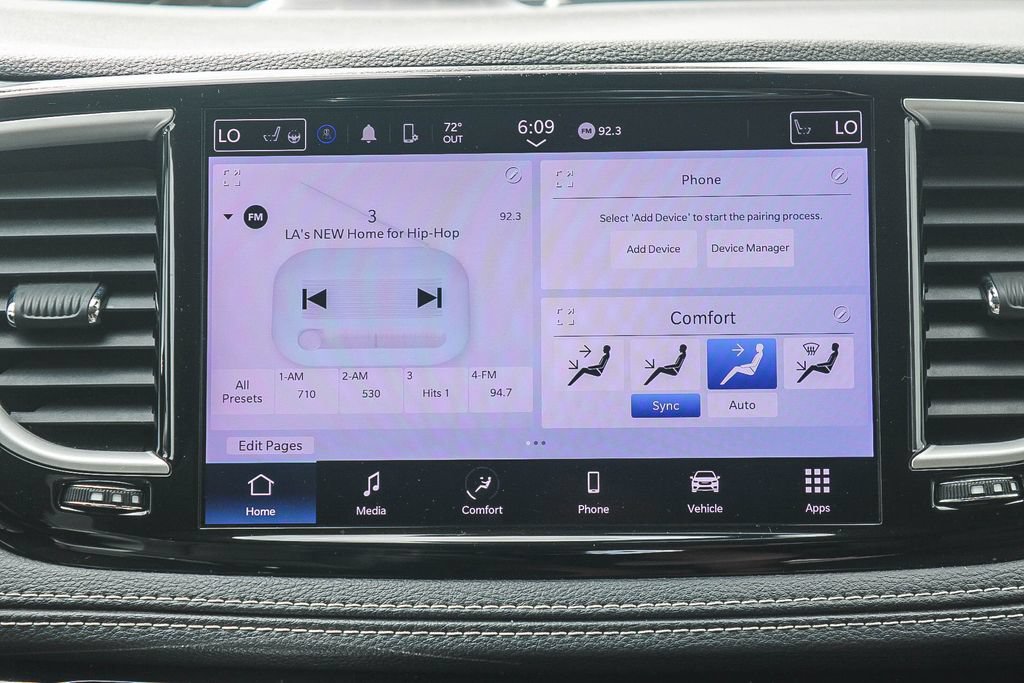 Used 2023 Chrysler Pacifica Touring-L FWD image 17