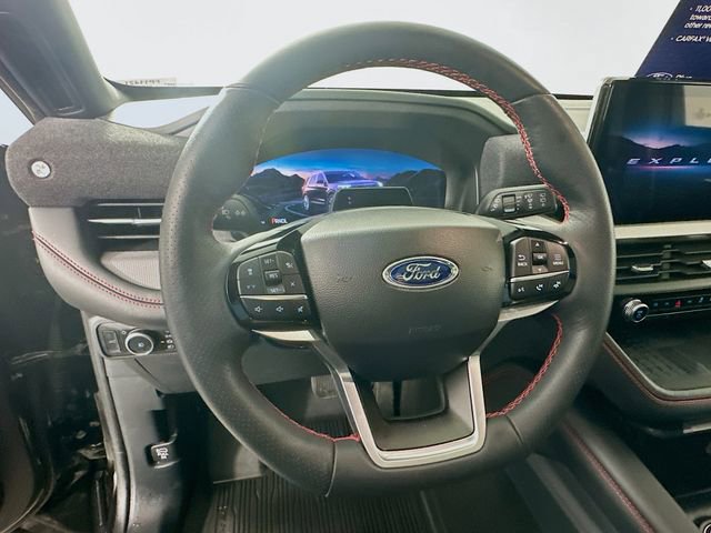 Certified 2025 Ford Explorer ST-Line w/ Premium Package AWD/4WD image 18