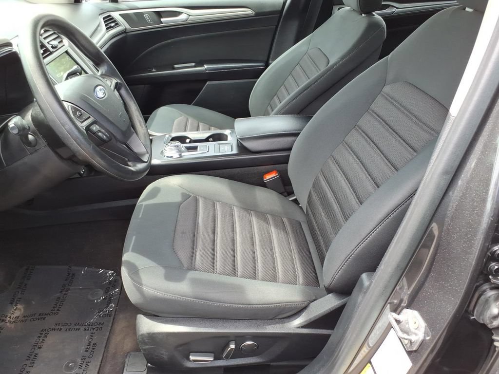 Certified 2019 Ford Fusion SE FWD image 11