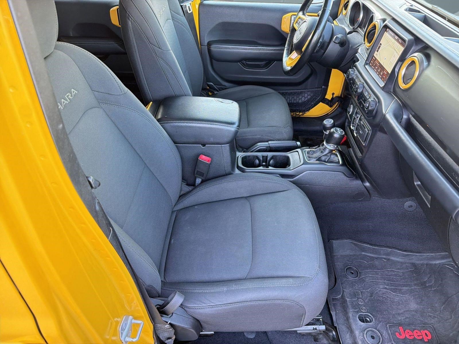 Used 2018 Jeep Wrangler Unlimited Sahara AWD/4WD image 29