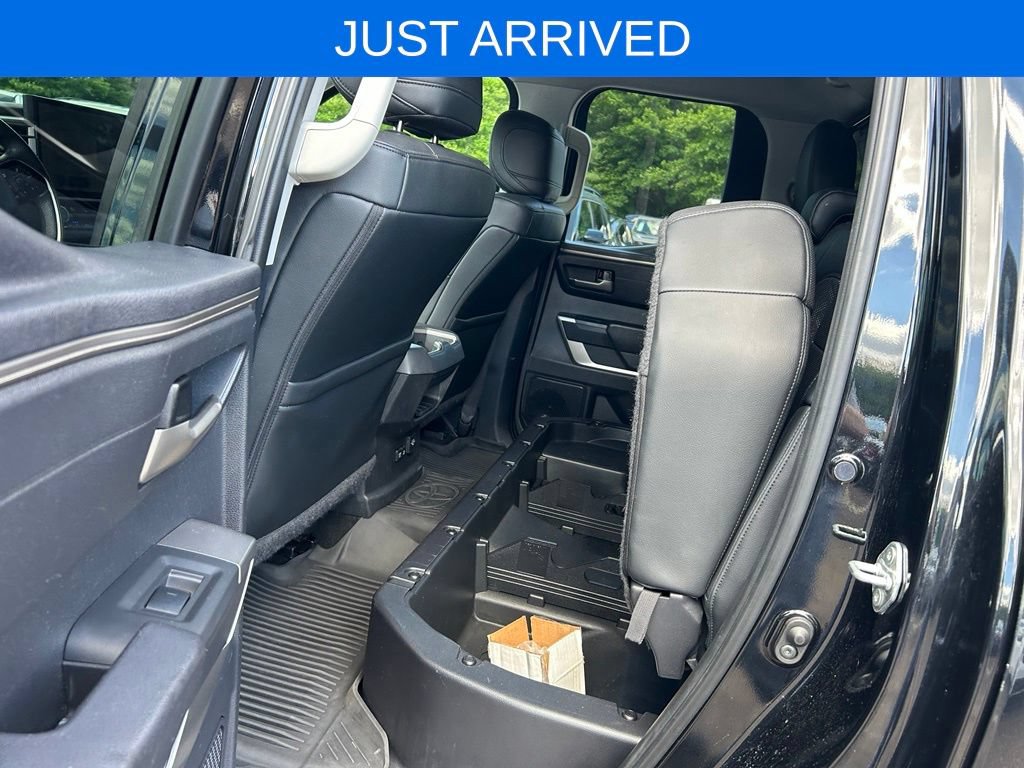 Used 2022 Toyota Tundra Limited w/ Power Package AWD/4WD image 18