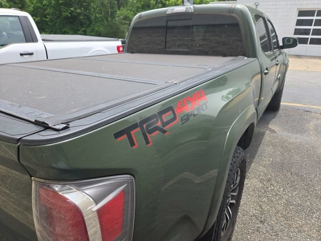 Used 2022 Toyota Tacoma TRD Sport w/ Technology Package AWD/4WD image 2