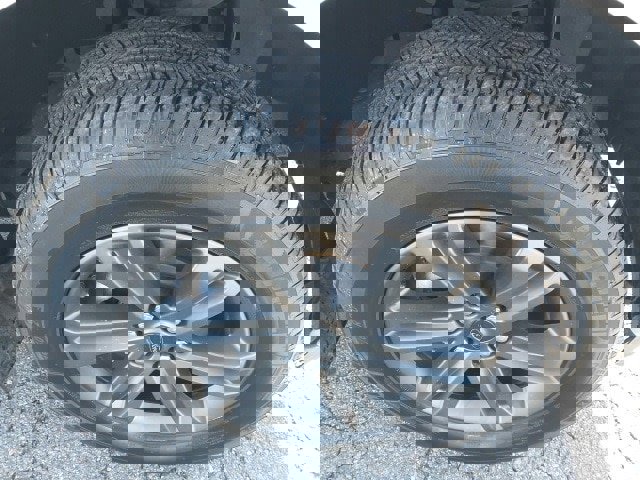 Certified 2023 Ford F150 Lariat w/ Equipment Group 502A High image 11