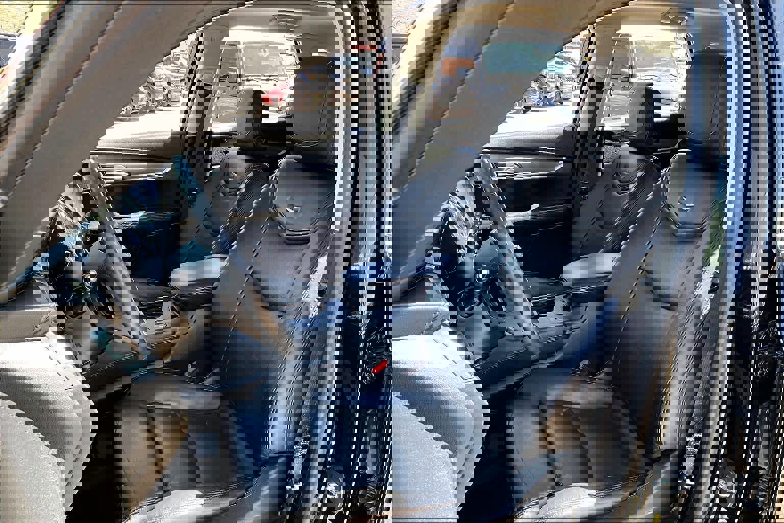 Used 2017 Cadillac XT5 Luxury w/ Driver Awareness Package image 8