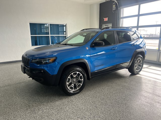 Used 2022 Jeep Cherokee Trailhawk w/ Comfort/Convenience Group AWD/4WD image 1