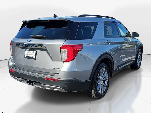 Certified 2023 Ford Explorer XLT w/ Equipment Group 202A AWD/4WD image 3