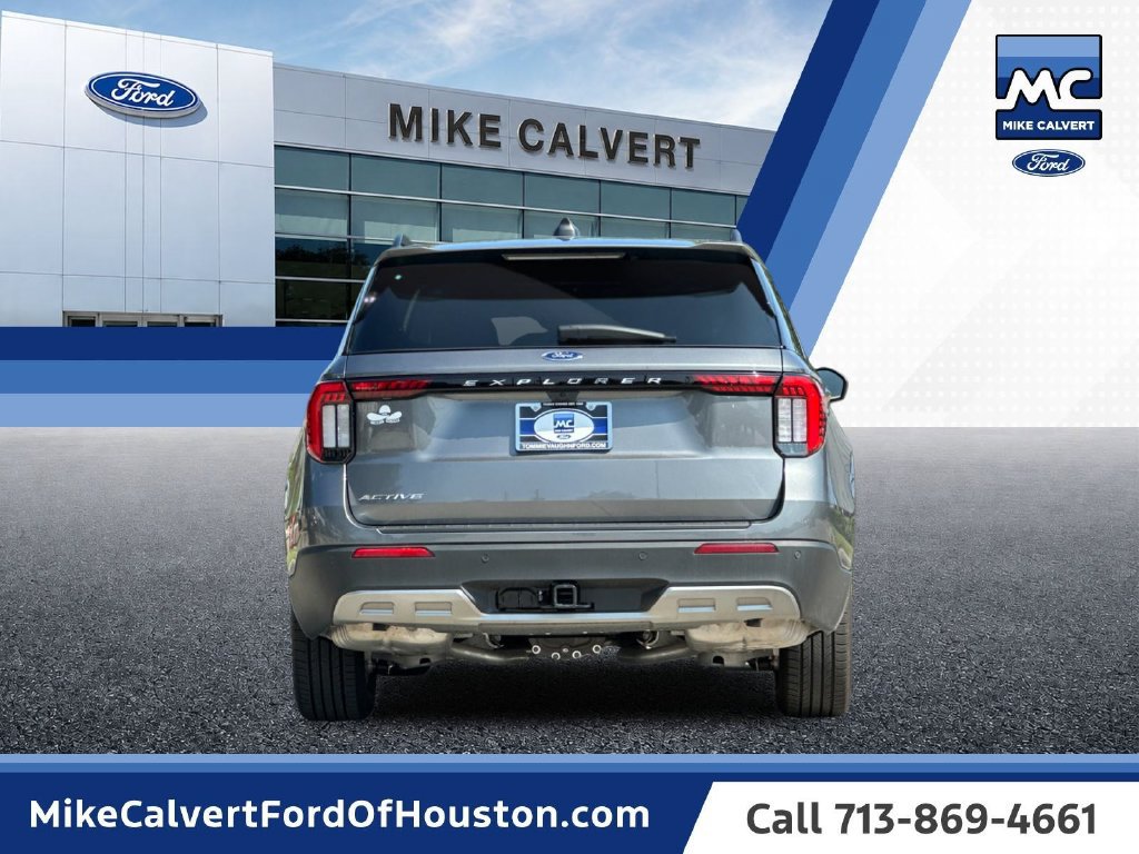 Certified 2026 Ford Explorer Active w/ Active Comfort Package RWD image 4