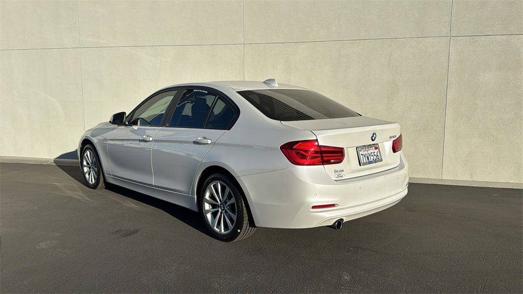 Used 2017 BMW 320i Sedan image 4