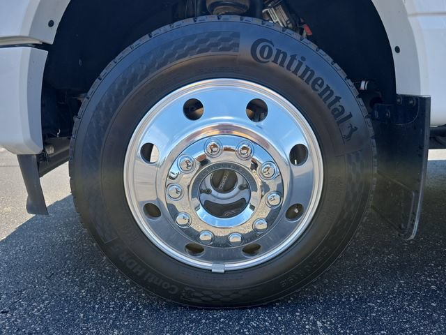 Certified 2026 Ford F450 Platinum w/ FX4 Off-Road Package AWD/4WD image 9
