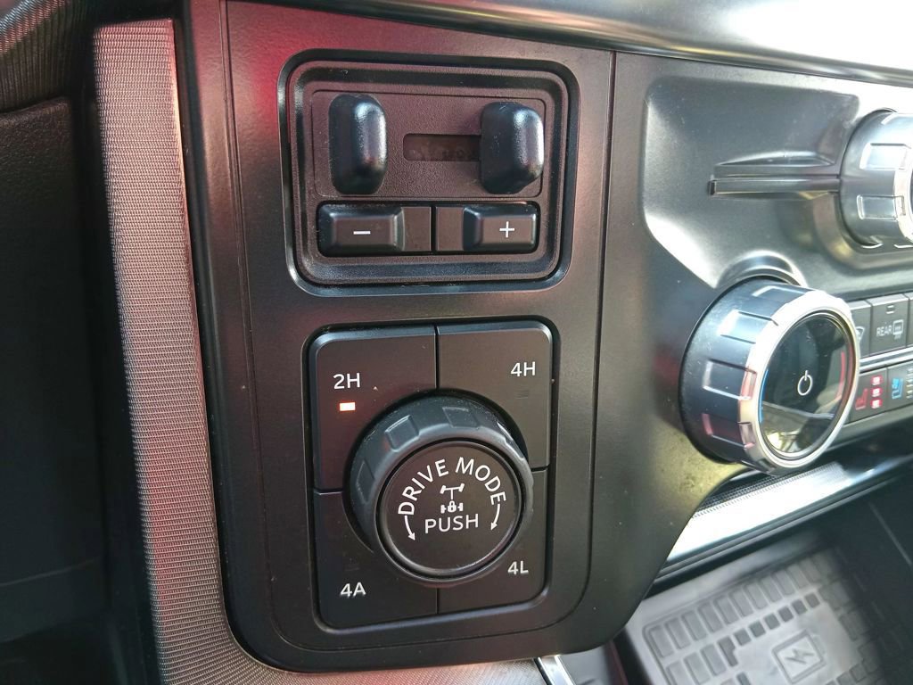 Certified 2022 Ford F150 Platinum w/ Equipment Group 701A High image 32