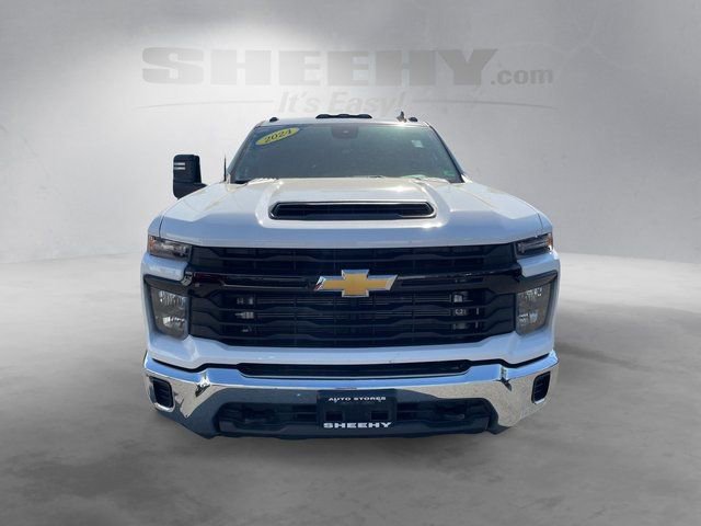 Used 2024 Chevrolet Silverado 3500 W/T w/ WT Convenience Package AWD/4WD image 17