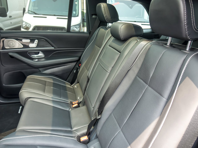 Used 2025 Mercedes-Benz GLS 580 4MATIC image 14