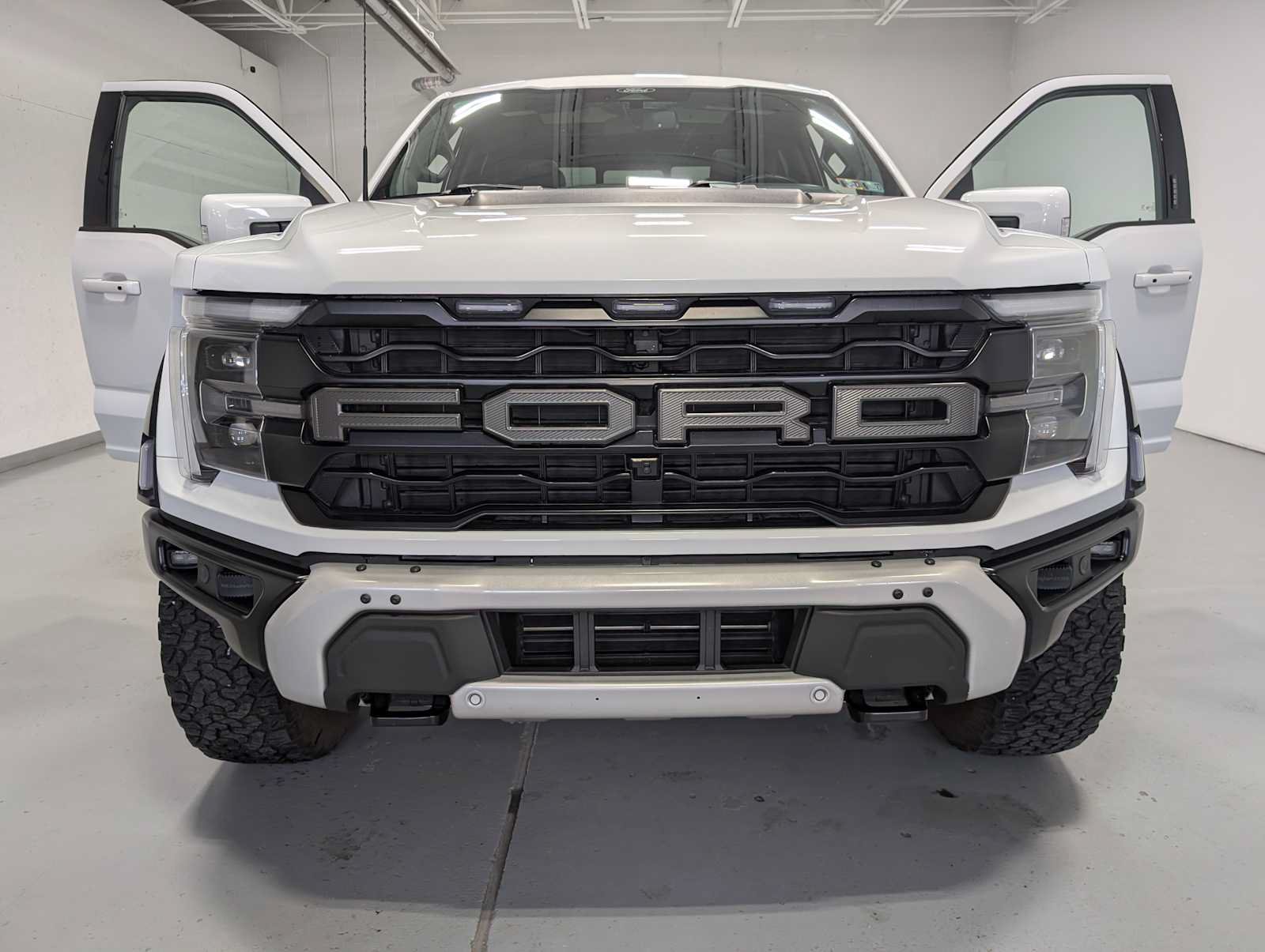 Certified 2024 Ford F150 Raptor AWD/4WD image 15