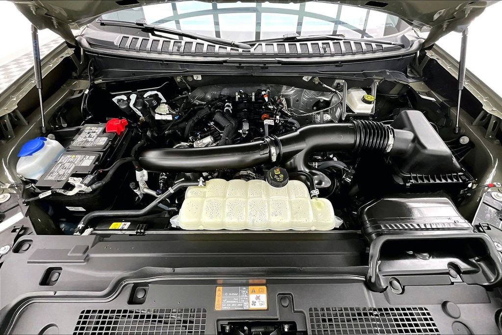 Certified 2025 Ford Expedition Platinum w/ Stealth Performance Package image 10