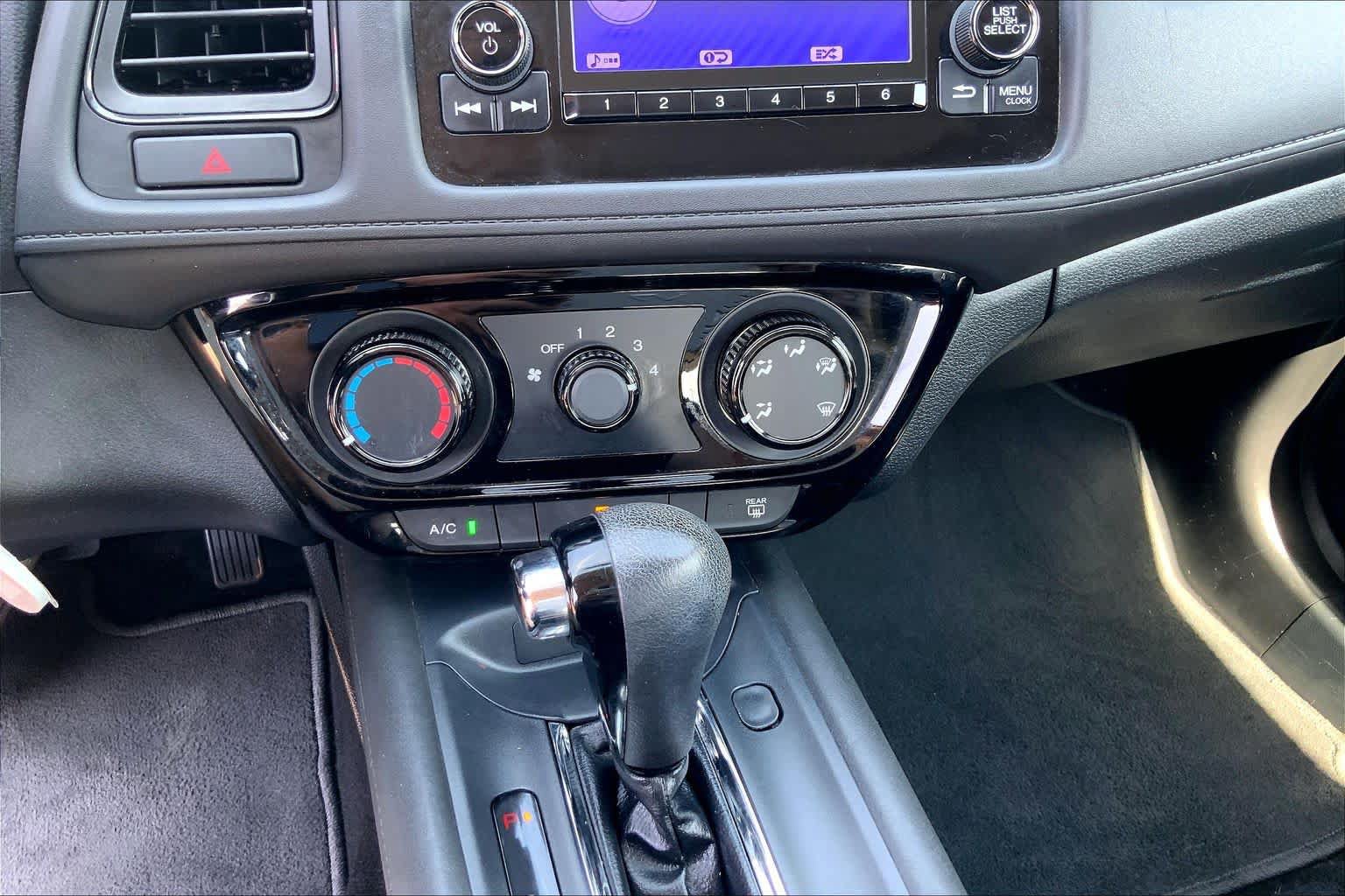 Used 2018 Honda HR-V LX image 35