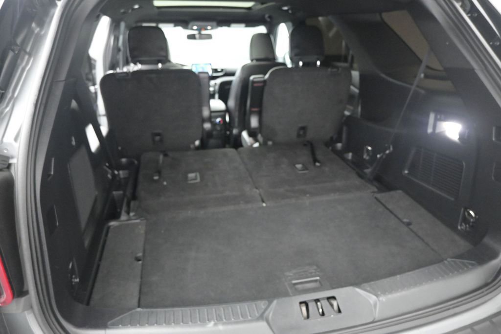 Certified 2023 Ford Explorer ST-Line w/ Class IV Trailer Tow Package RWD image 10
