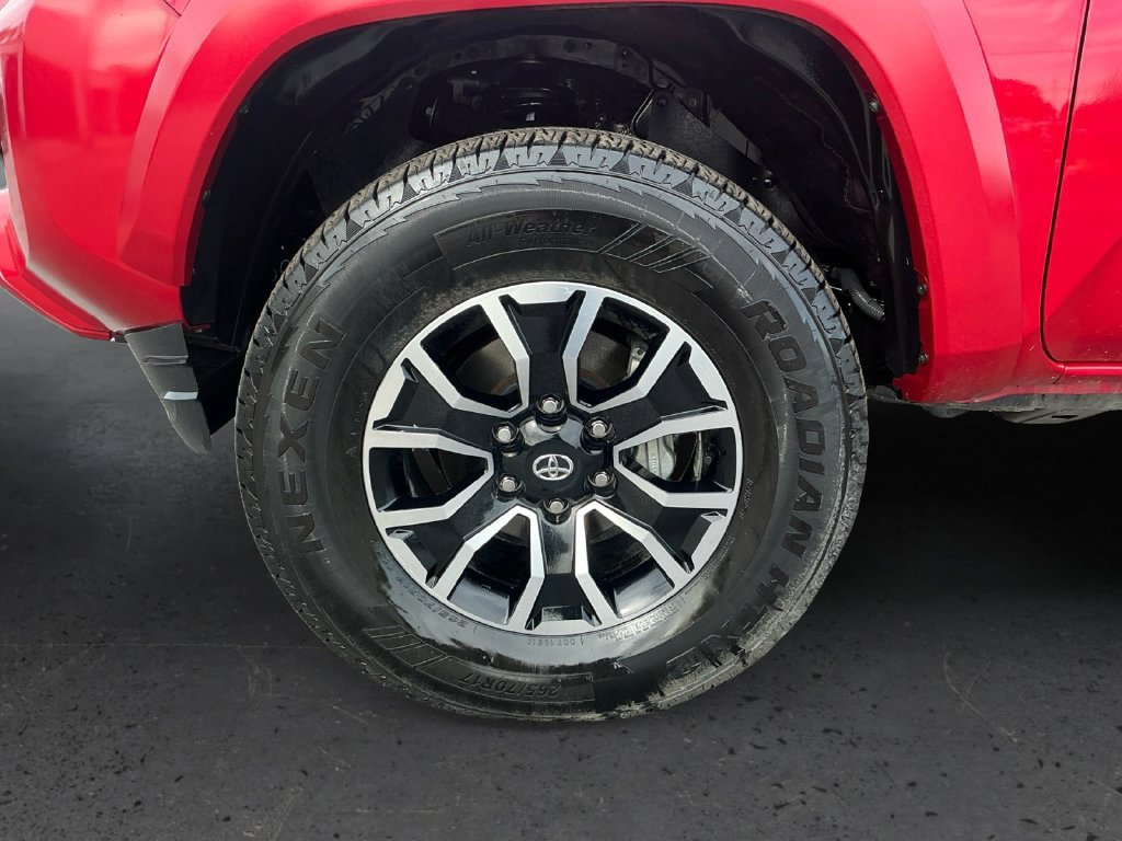 Used 2023 Toyota Tacoma TRD Sport w/ Advanced Technology Package AWD/4WD image 13