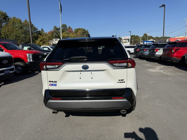 Used 2021 Toyota RAV4 XSE AWD/4WD image 4