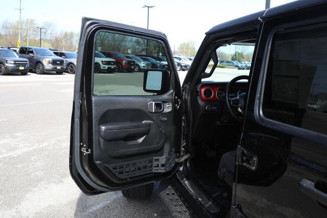 Used 2020 Jeep Wrangler Unlimited Rubicon w/ Dual Top Group AWD/4WD image 18