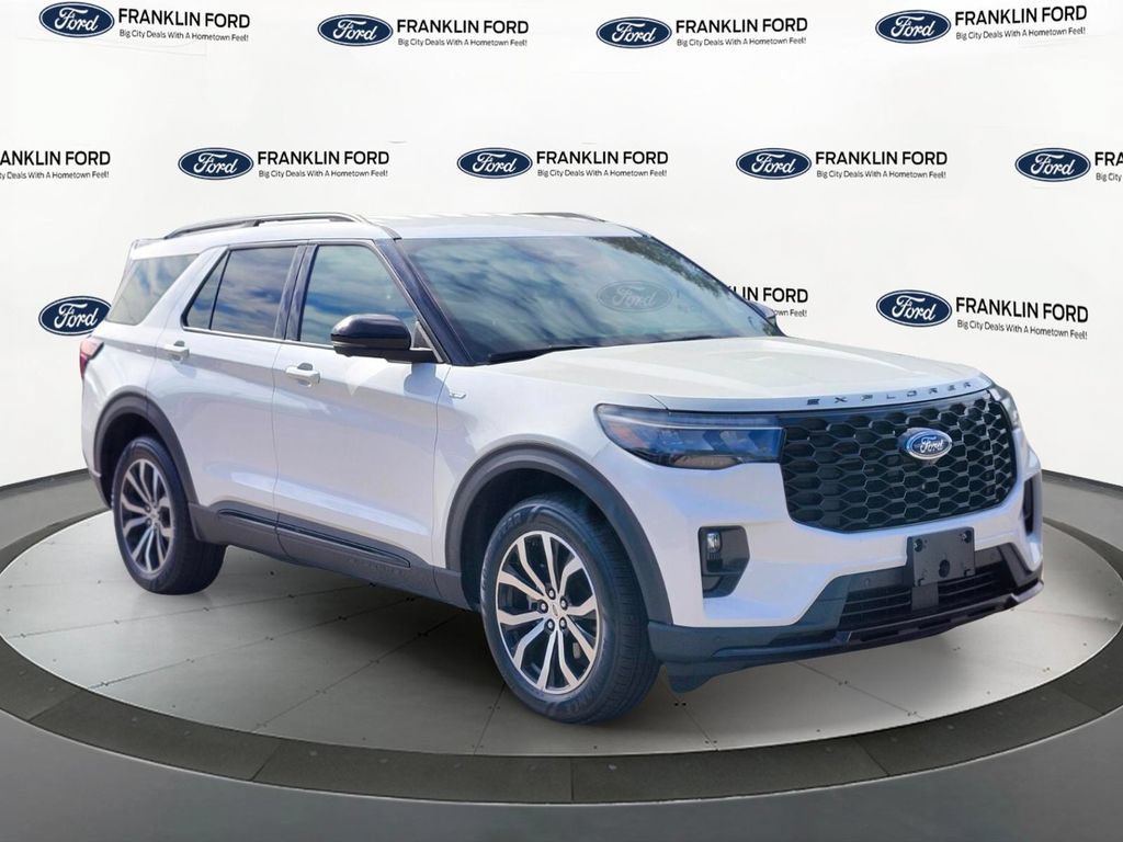 Certified 2025 Ford Explorer ST-Line AWD/4WD image 7