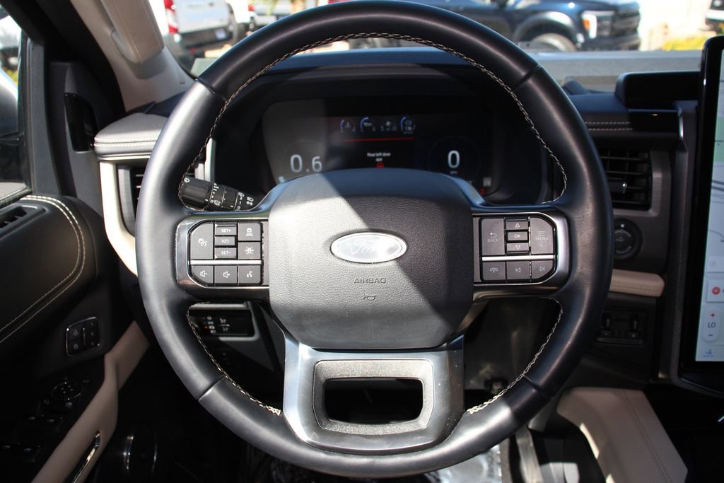 Certified 2024 Ford Expedition Platinum AWD/4WD image 16