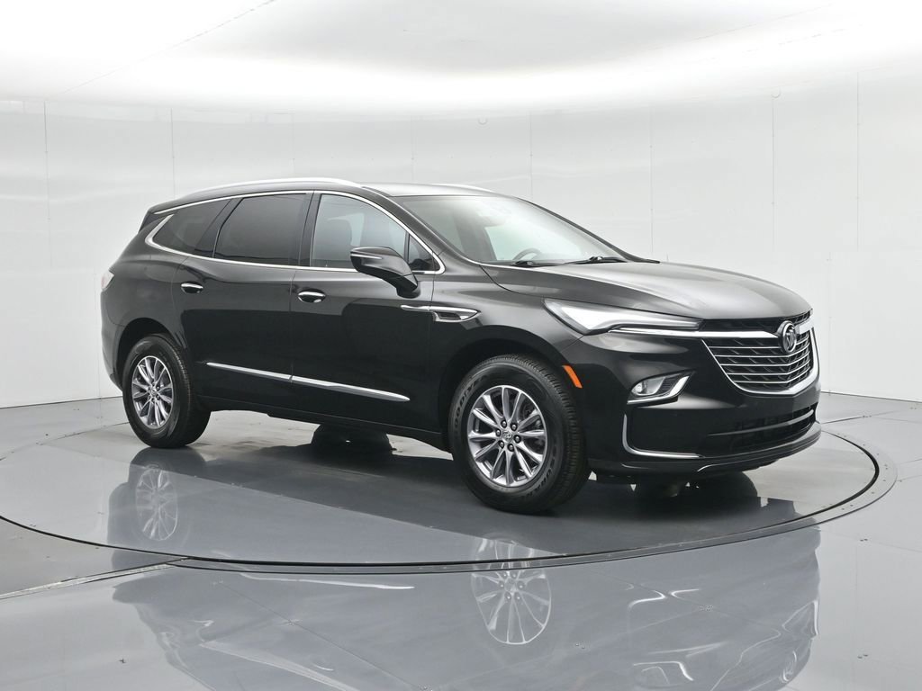 Used 2024 Buick Enclave Premium image 3