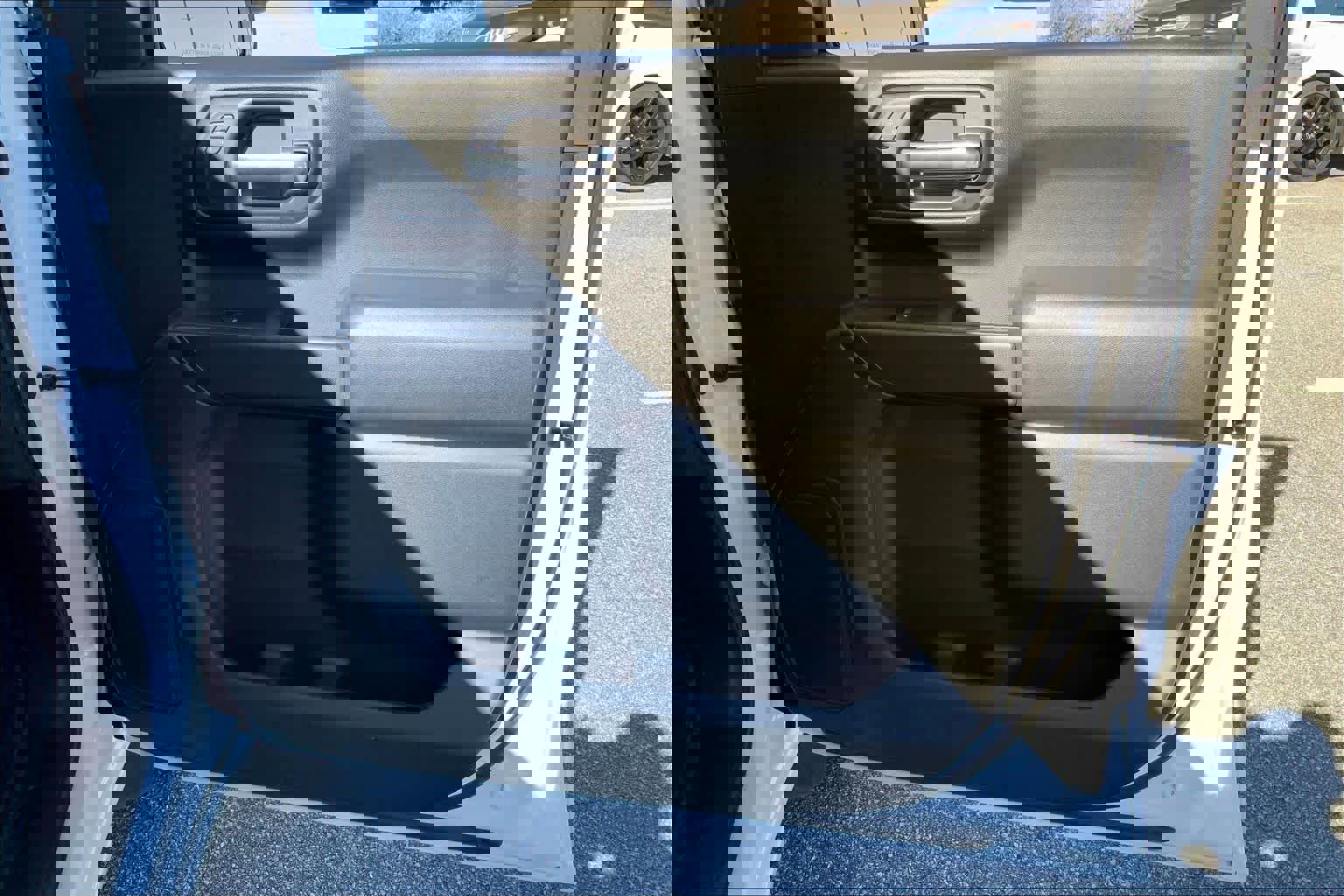 Used 2023 Chevrolet Silverado 1500 Custom image 20