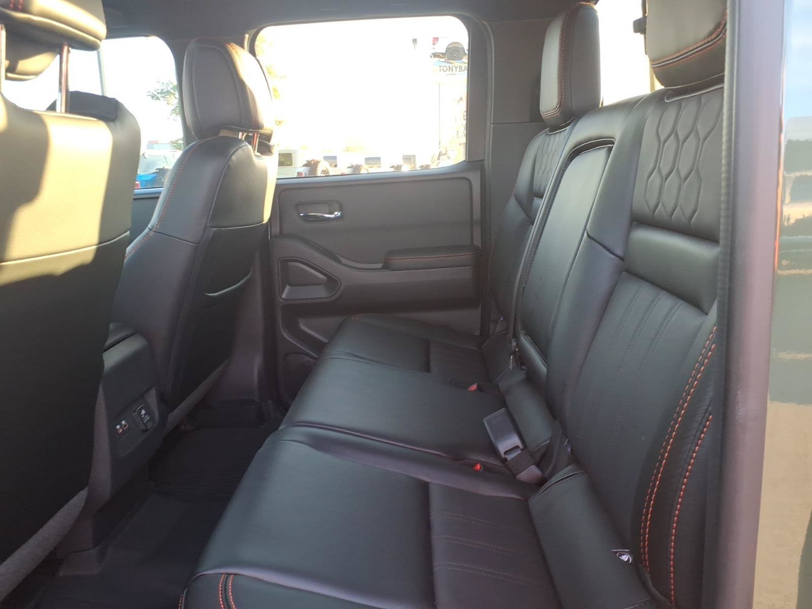 Used 2023 Nissan Frontier PRO-4X w/ Pro-4X Premium Package AWD/4WD image 13
