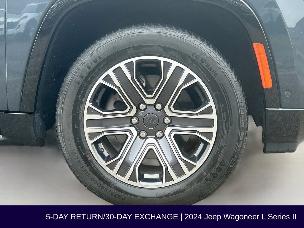 Used 2024 Jeep Wagoneer L Series II w/ Flexible Seating Group AWD/4WD image 25