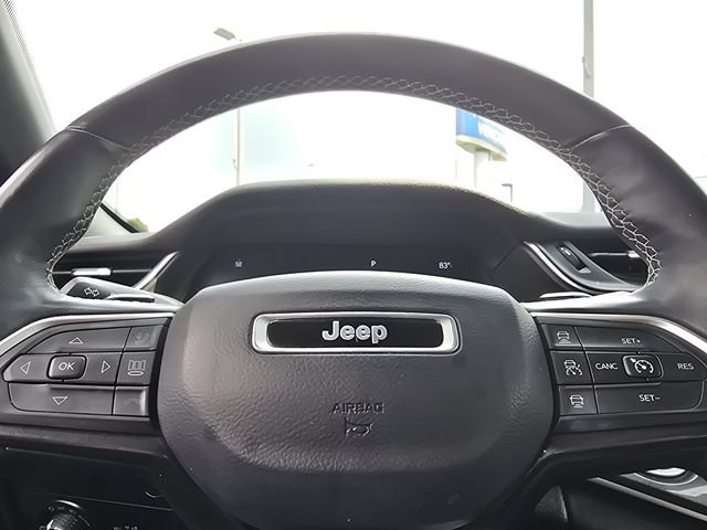 Used 2022 Jeep Grand Cherokee L Laredo AWD/4WD image 27