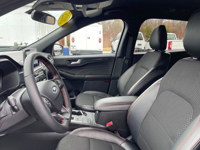 Certified 2025 Ford Escape ST-Line image 9