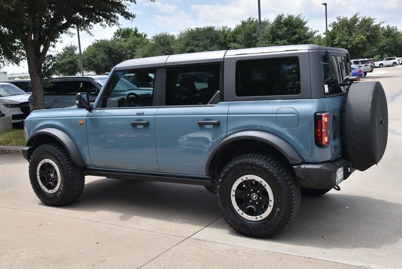Certified 2023 Ford Bronco Badlands w/ Sasquatch Package AWD/4WD image 11