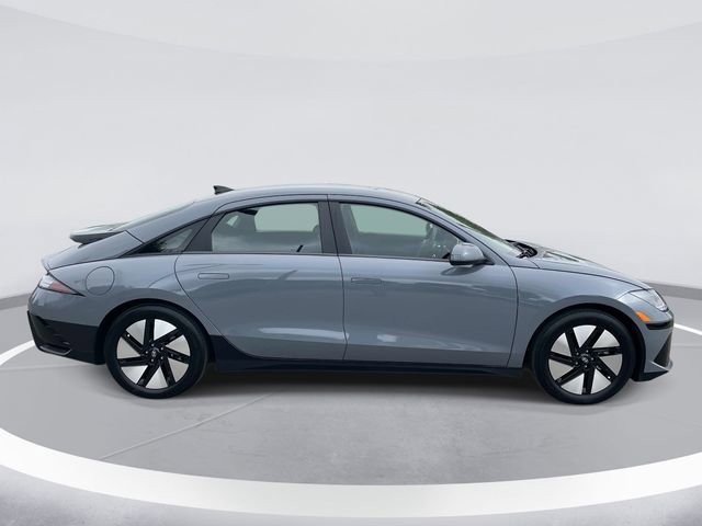 Used 2024 Hyundai Ioniq 6 SE RWD image 4