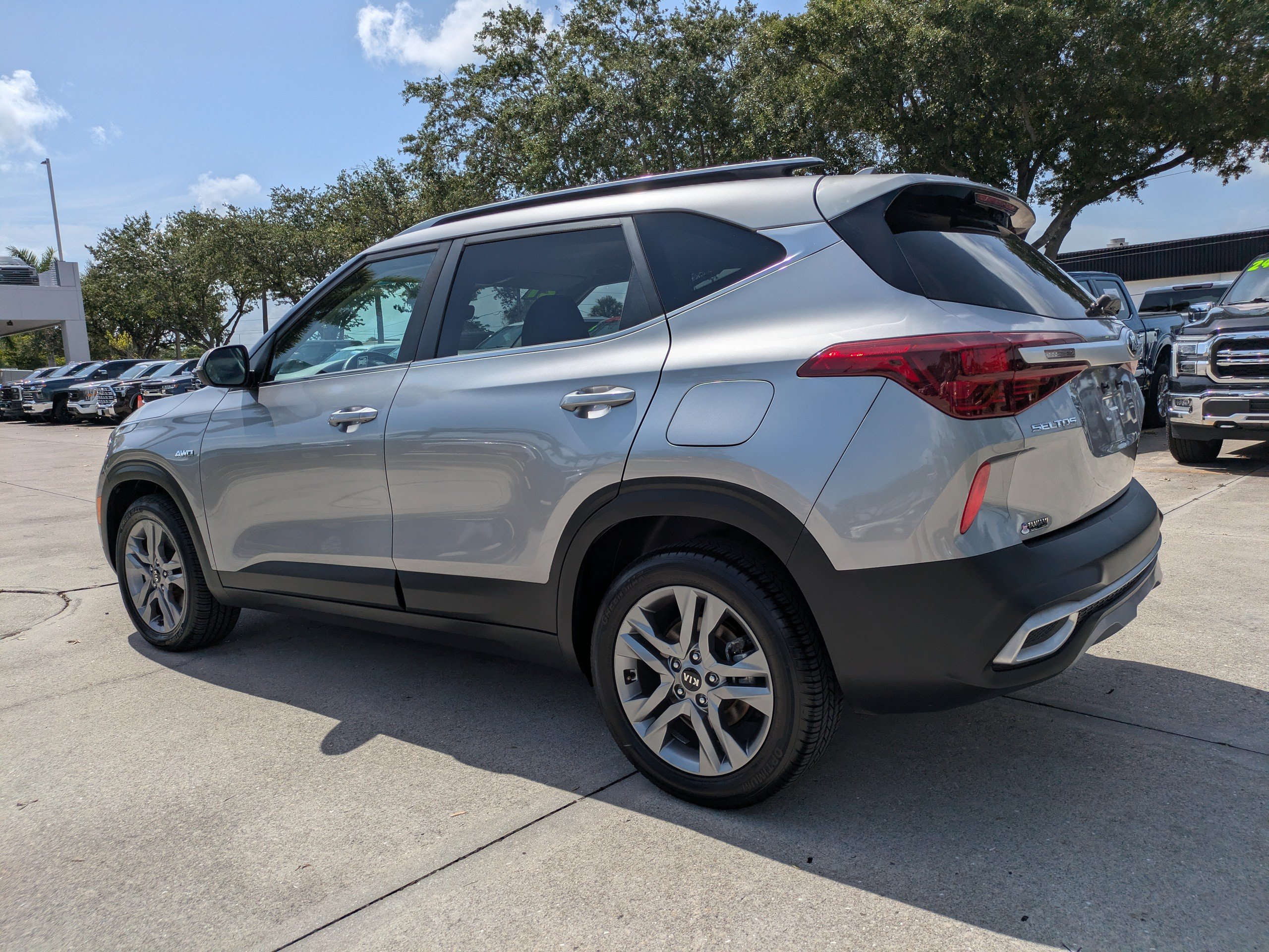 Used 2021 Kia Seltos S AWD/4WD image 6