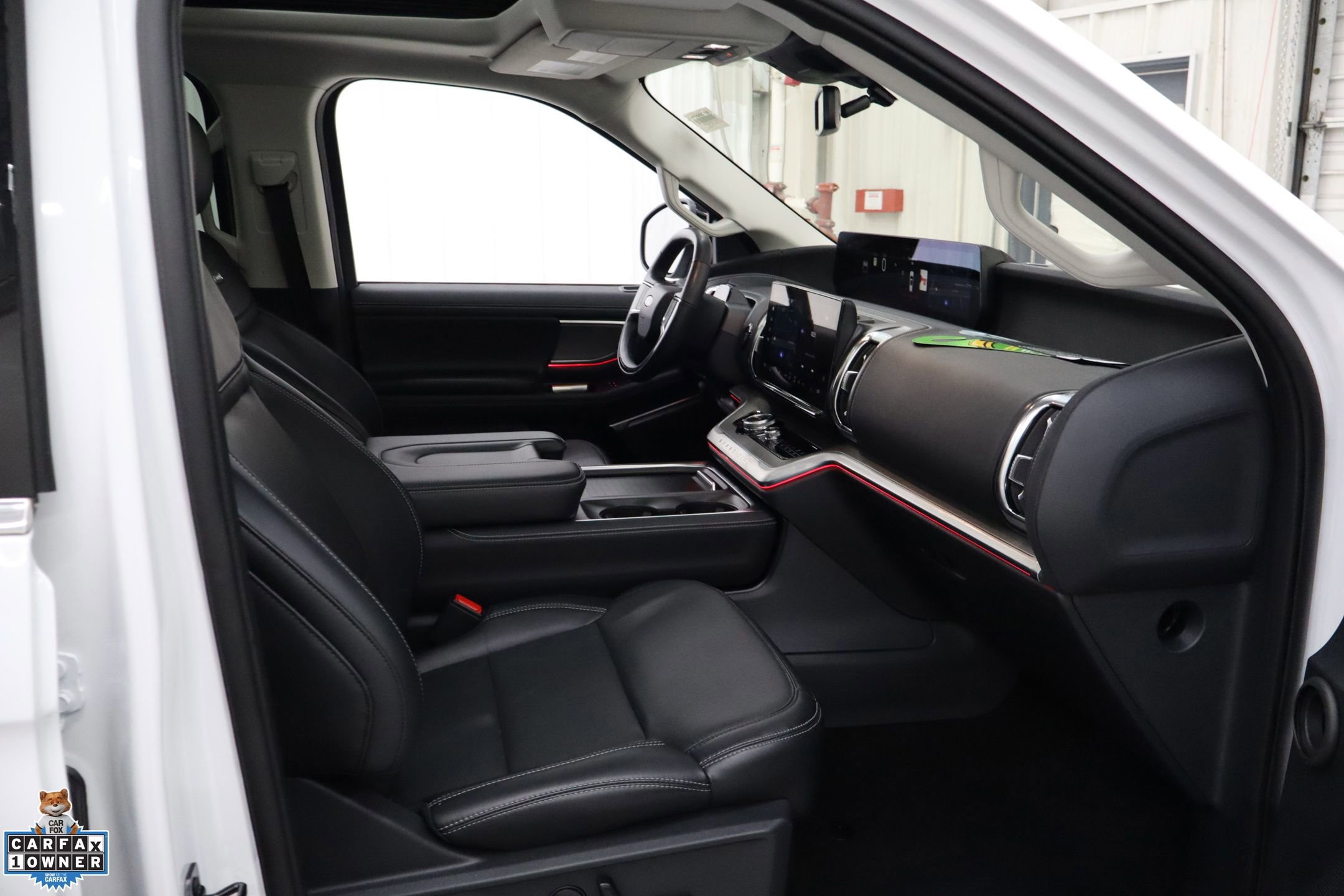 Certified 2025 Ford Expedition Max Platinum image 28