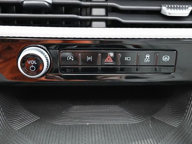 Certified 2025 Ford Explorer Active w/ Active Comfort Package image 21