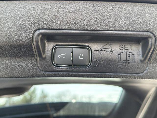 Certified 2022 Ford Explorer XLT w/ Equipment Group 202A image 20