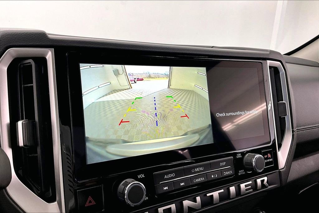 Used 2025 Nissan Frontier SV image 22