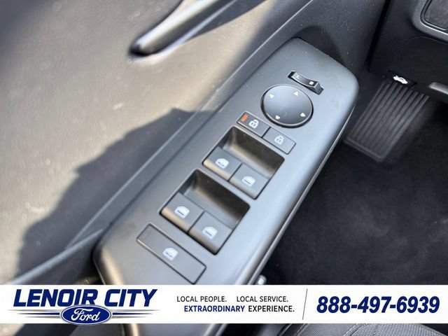 Used 2025 Hyundai Kona SEL FWD image 18