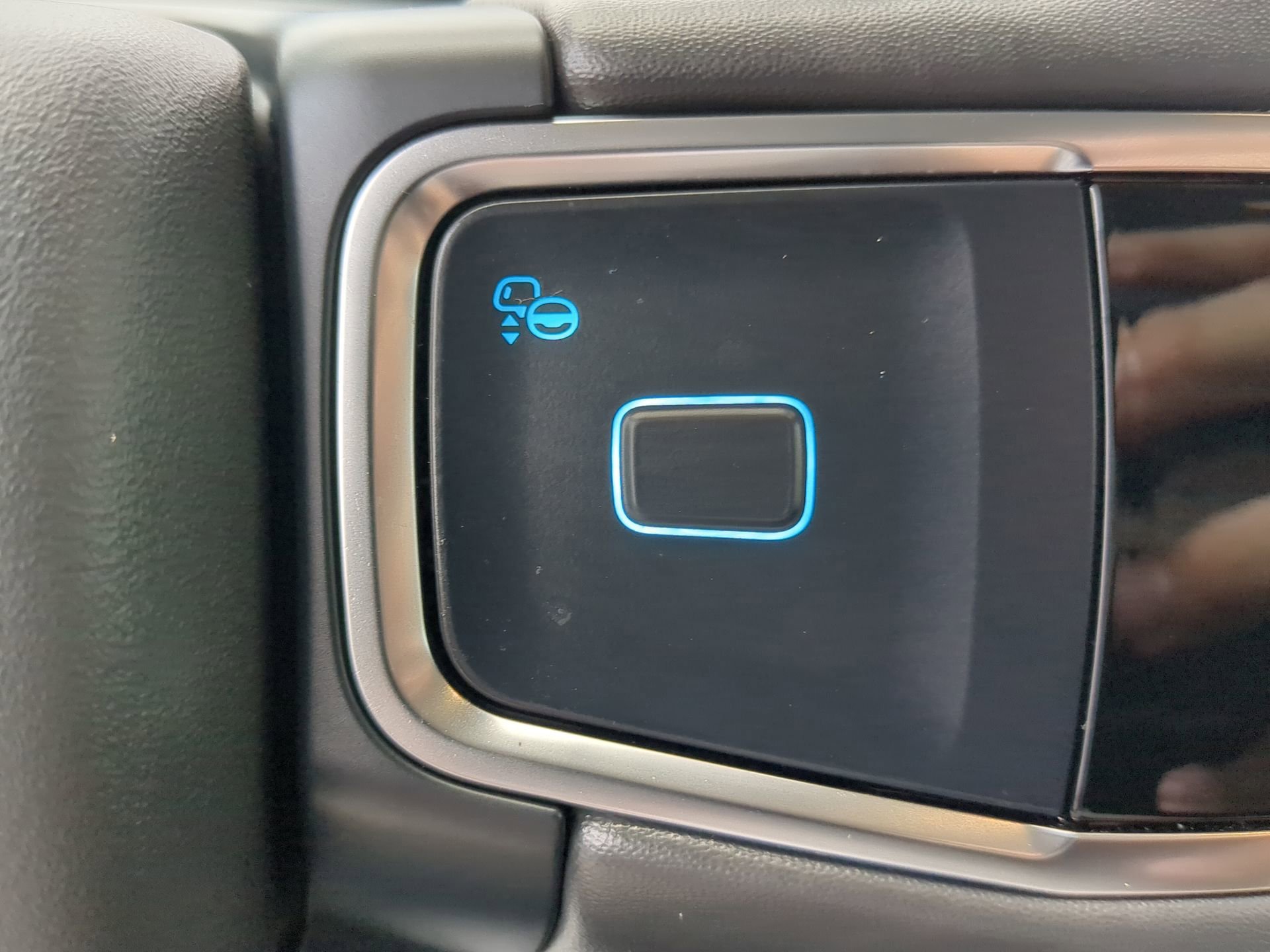 Certified 2025 Ford Expedition Active image 59