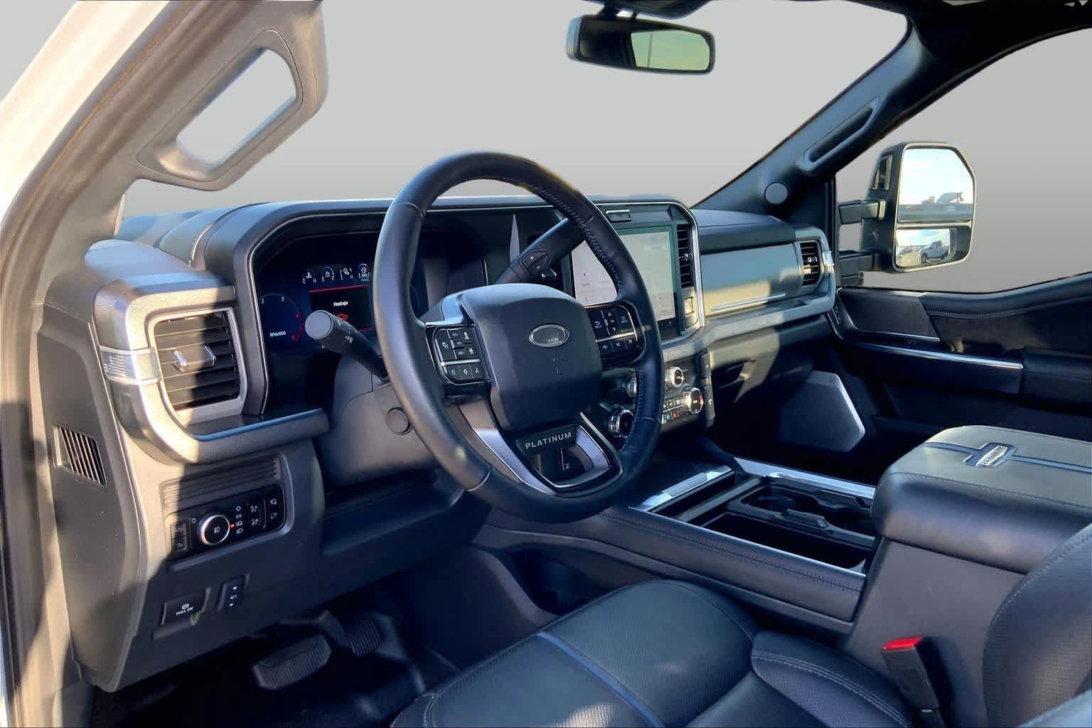 Certified 2025 Ford F250 Platinum AWD/4WD image 18