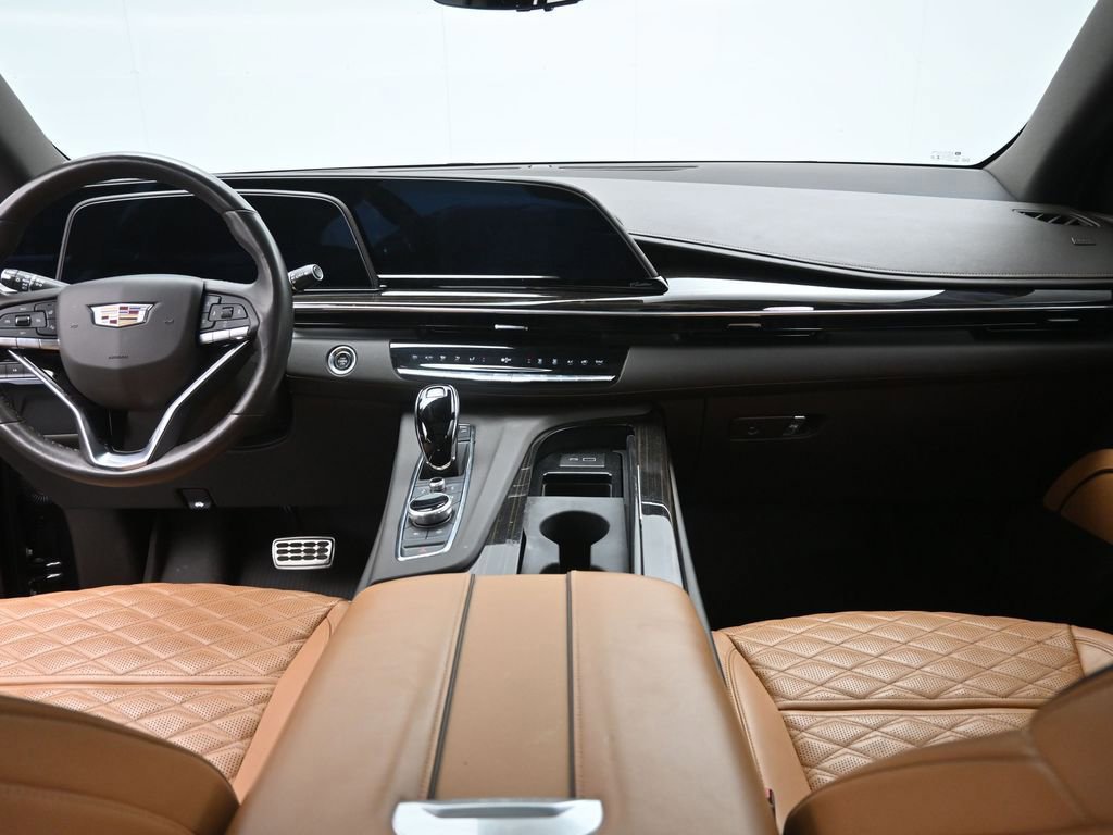 Used 2023 Cadillac Escalade ESV Premium Luxury image 18
